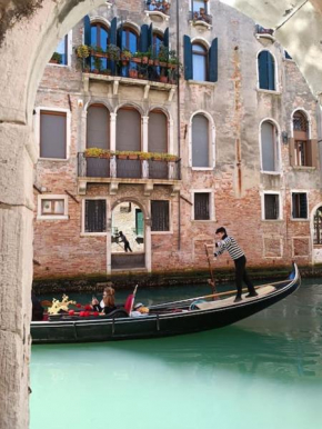 Ca' Amaltea canal view